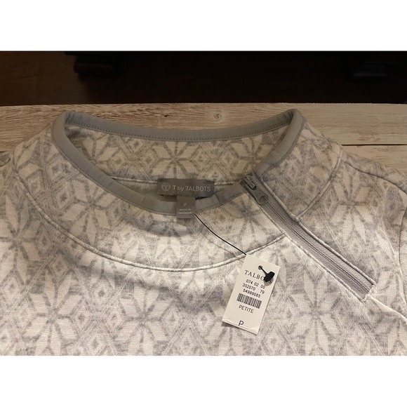 Talbots T‎ Petite Snowflake Sweatshirt - Picture 2 of 3